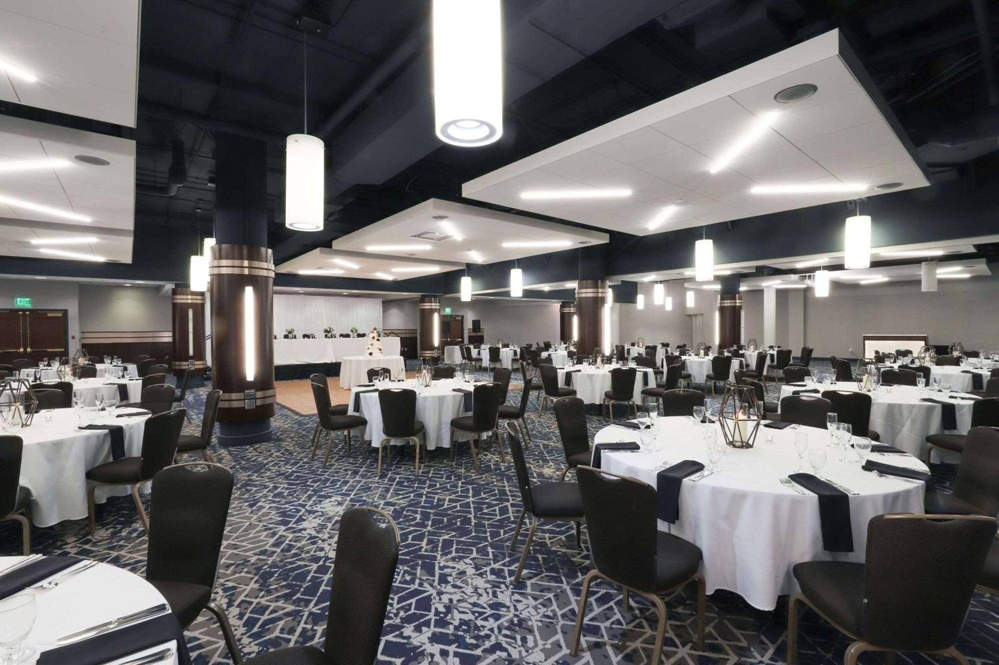 Radisson Plaza Hotel And Suites Kalamazoo Zewnętrze zdjęcie