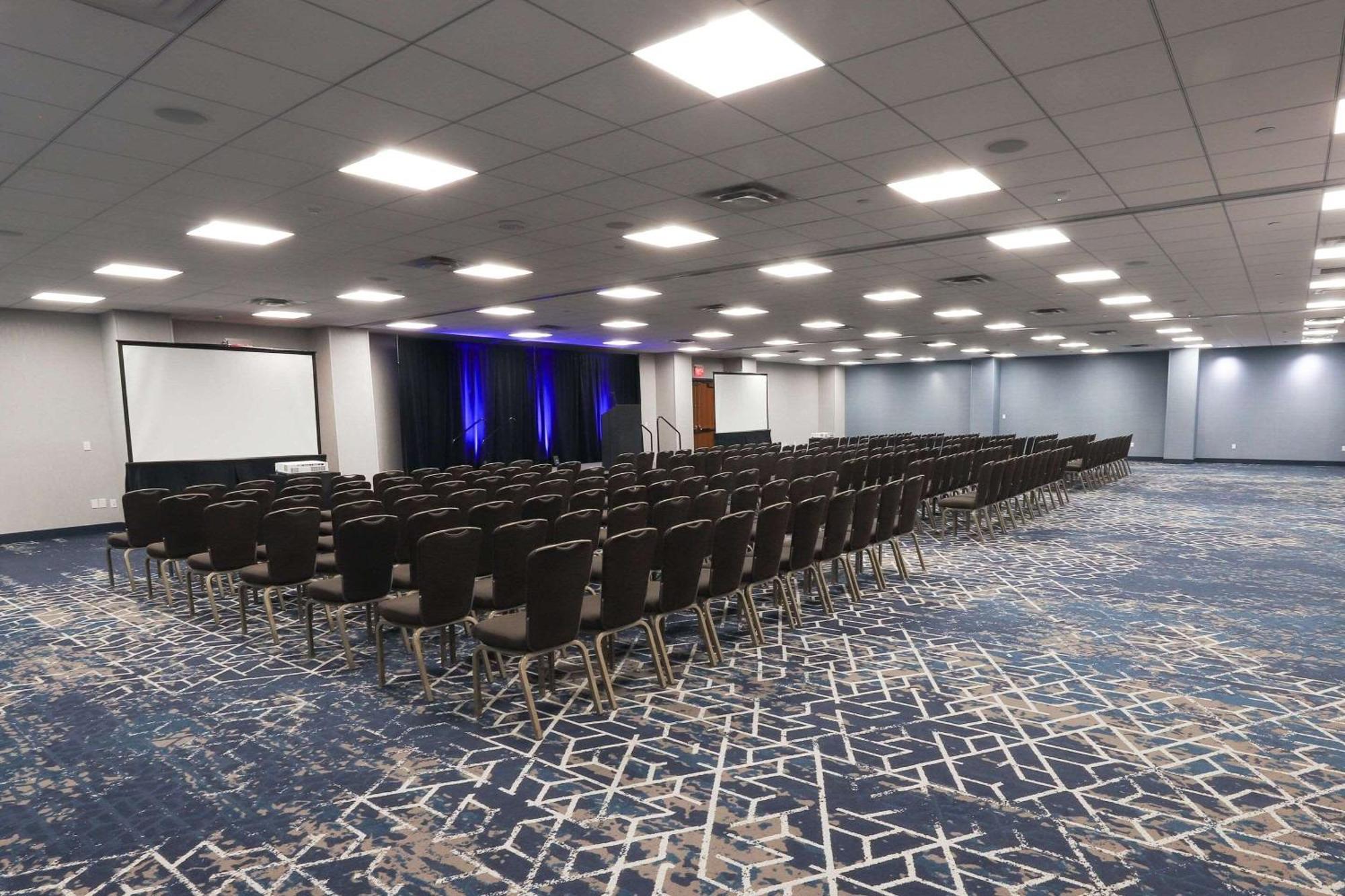 Radisson Plaza Hotel And Suites Kalamazoo Zewnętrze zdjęcie