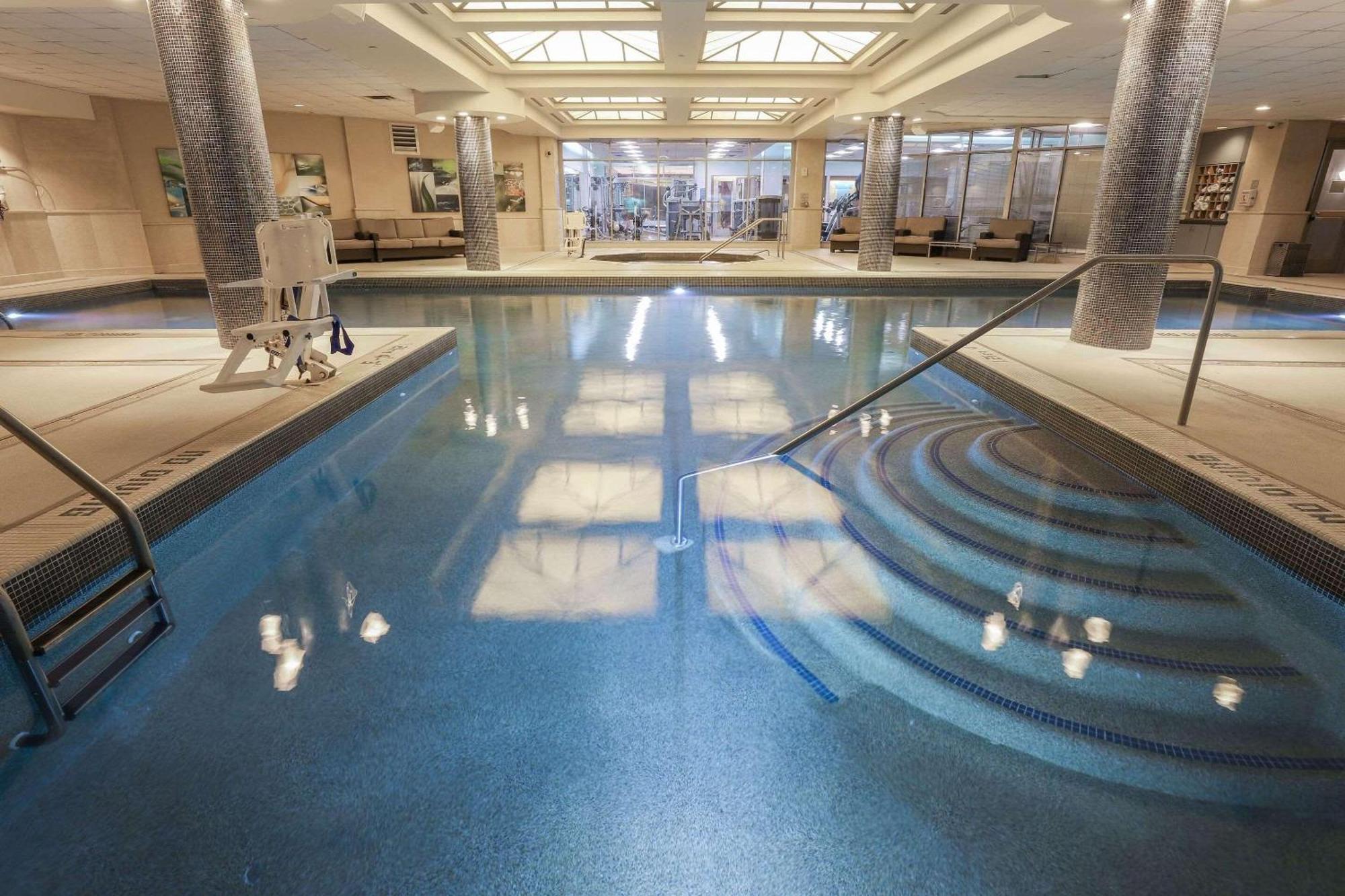 Radisson Plaza Hotel And Suites Kalamazoo Zewnętrze zdjęcie