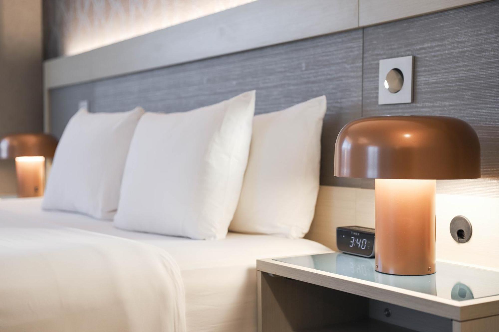 Radisson Plaza Hotel And Suites Kalamazoo Zewnętrze zdjęcie