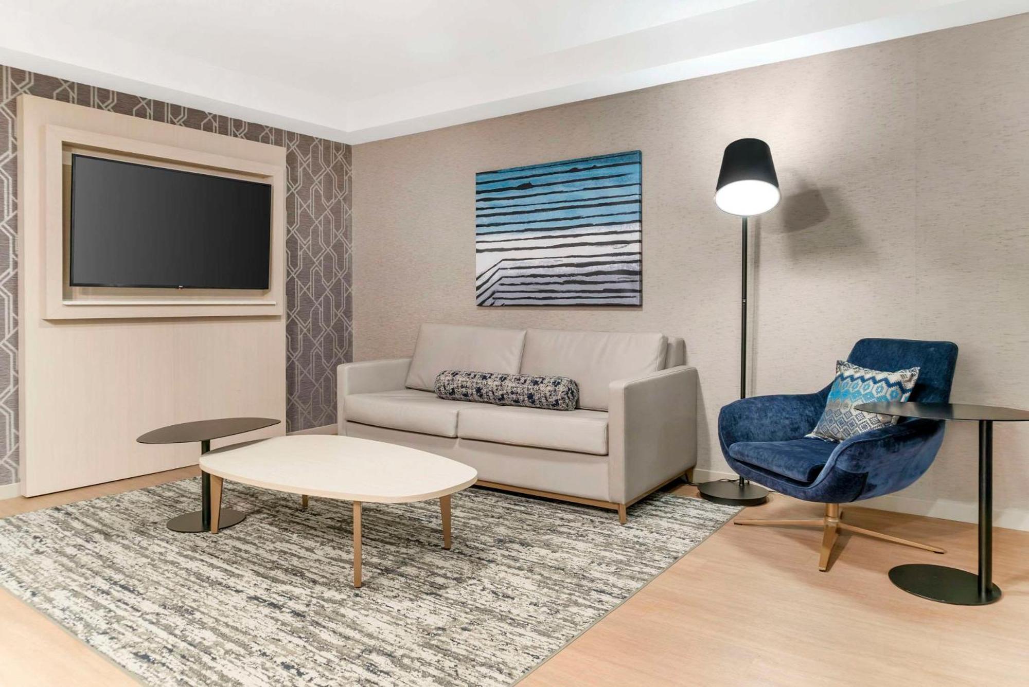Radisson Plaza Hotel And Suites Kalamazoo Zewnętrze zdjęcie