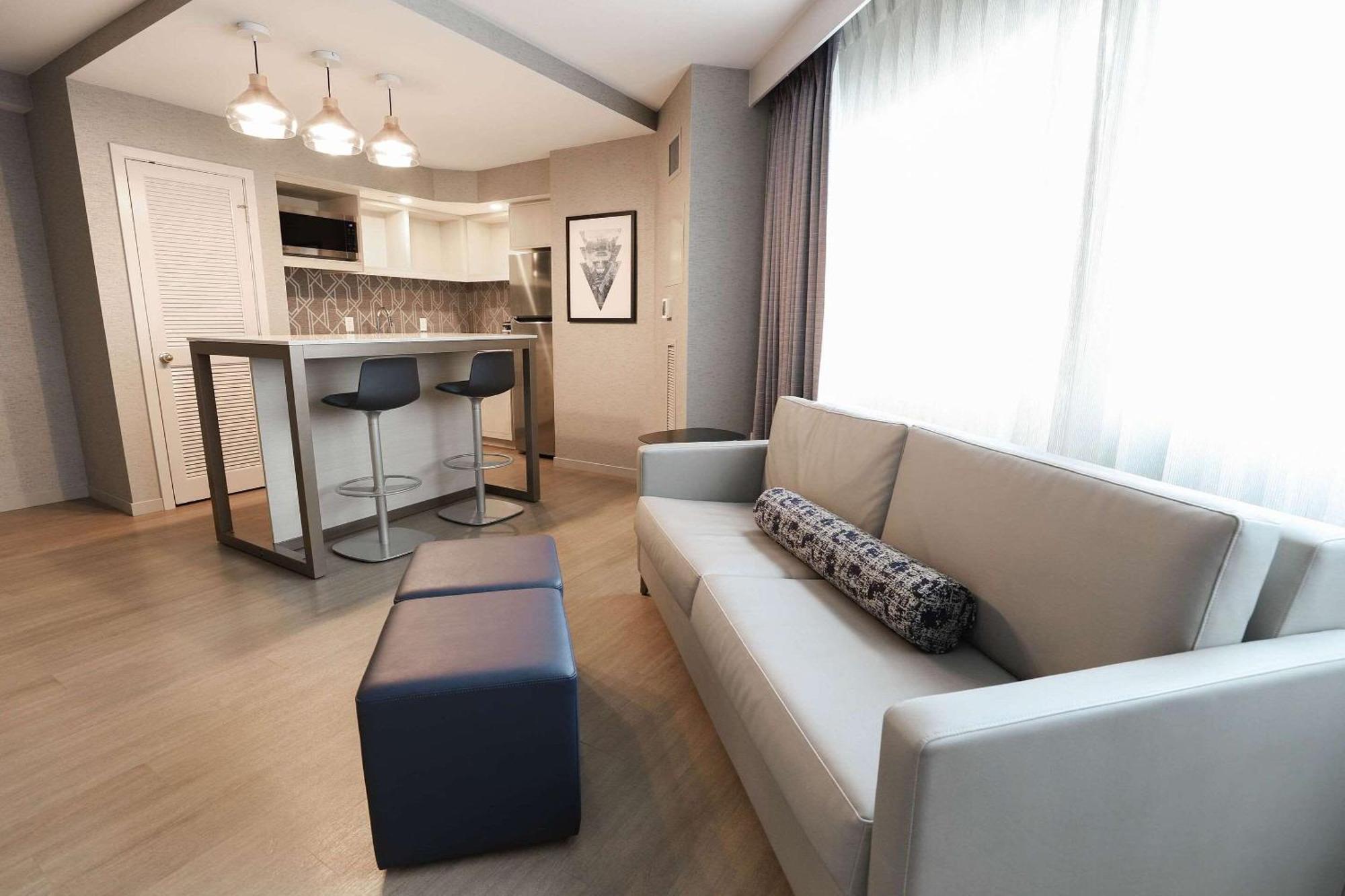 Radisson Plaza Hotel And Suites Kalamazoo Zewnętrze zdjęcie