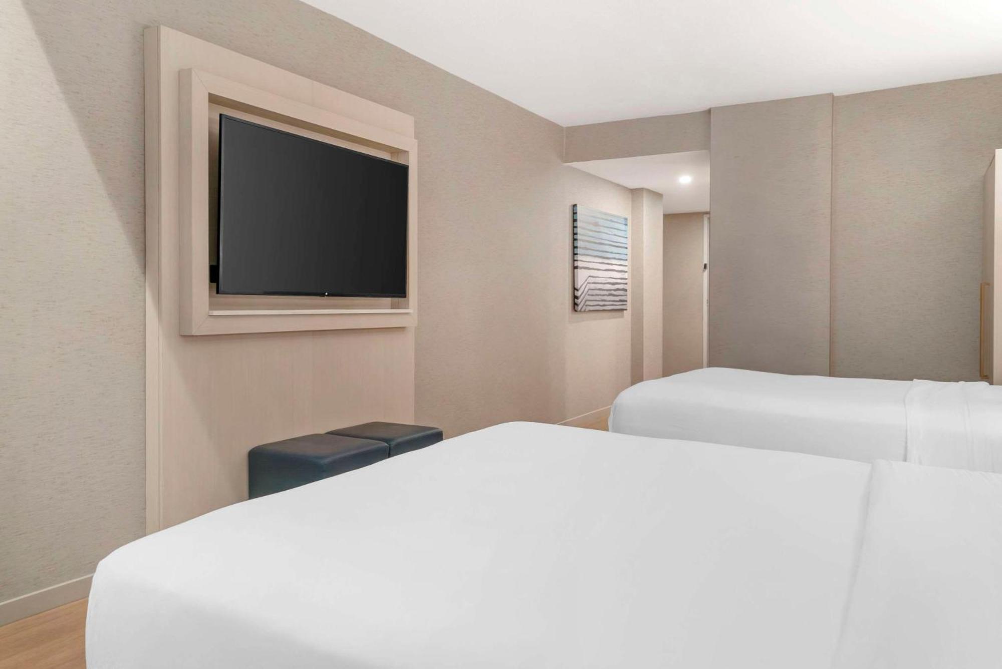 Radisson Plaza Hotel And Suites Kalamazoo Zewnętrze zdjęcie