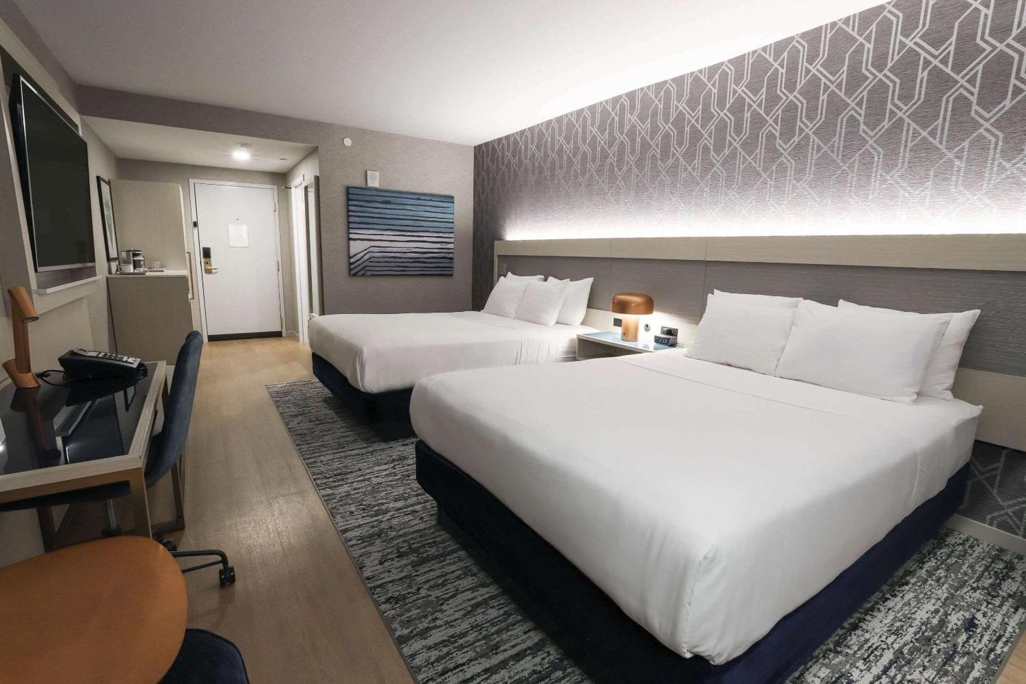 Radisson Plaza Hotel And Suites Kalamazoo Zewnętrze zdjęcie
